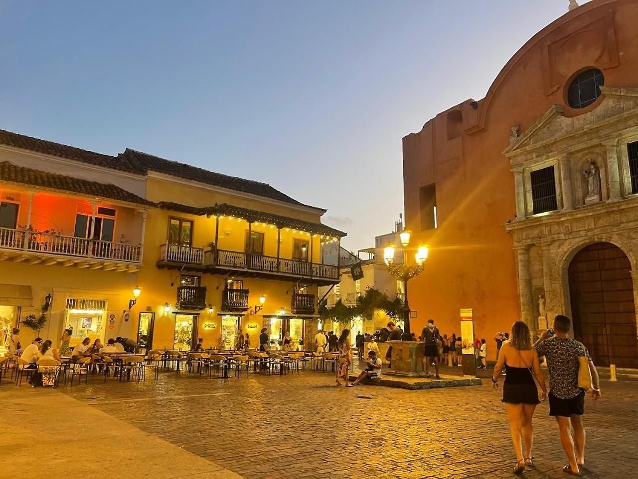 En Cartagena, Cerca A La Playa, Serena Del Mar, Acogedor Y Moderno *