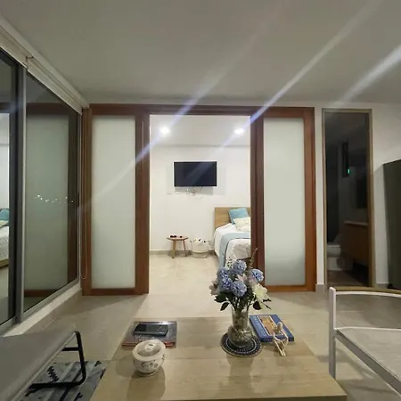 En Cartagena, Cerca A La Playa, Serena Del Mar, Acogedor Y Moderno Apartamento