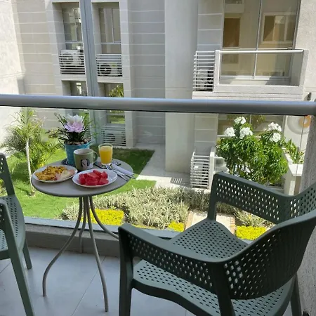 En Cartagena, Cerca A La Playa, Serena Del Mar, Acogedor Y Moderno Apartamento Cartagena