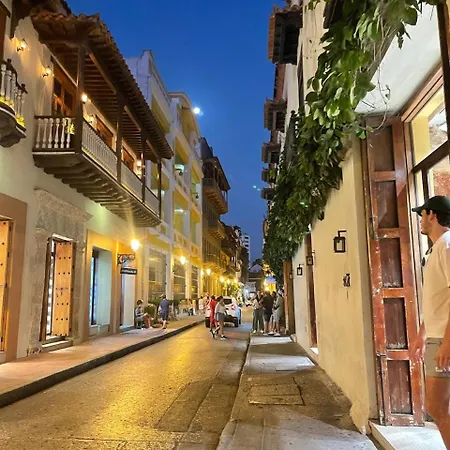 En Cartagena, Cerca A La Playa, Serena Del Mar, Acogedor Y Moderno